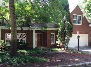 302 Crossing Valley Ln, Sandy Springs, GA 30339