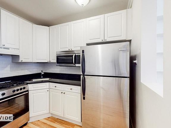 3rd image of 1405 2nd Ave APT 3N