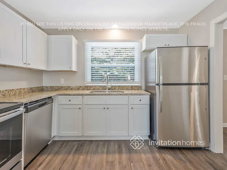 512 Inwood Dr — Photo 13