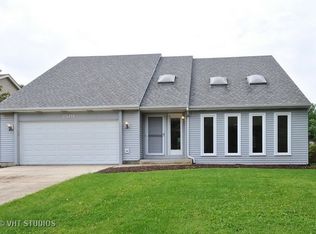 2501 Newport Dr, Naperville, IL
