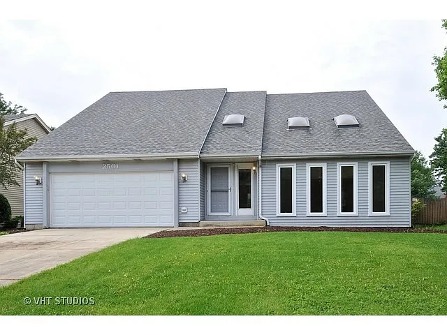 2501 Newport Dr photo 1
