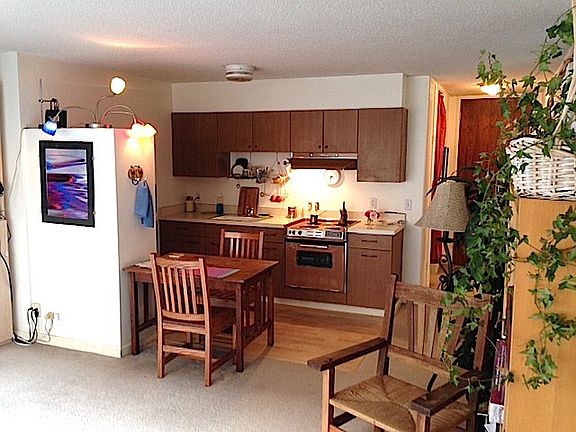5th image of 1001 Pine St Unit 407