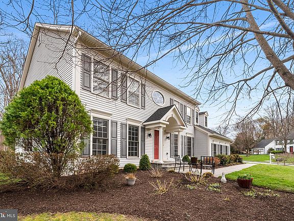 2nd image of 8648 Chase Glen Cir