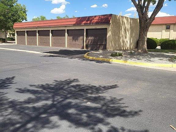 3rd image of 827 Country Club Dr SE APT 2C