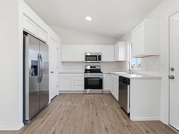 4th image of 723 Trailside Dr