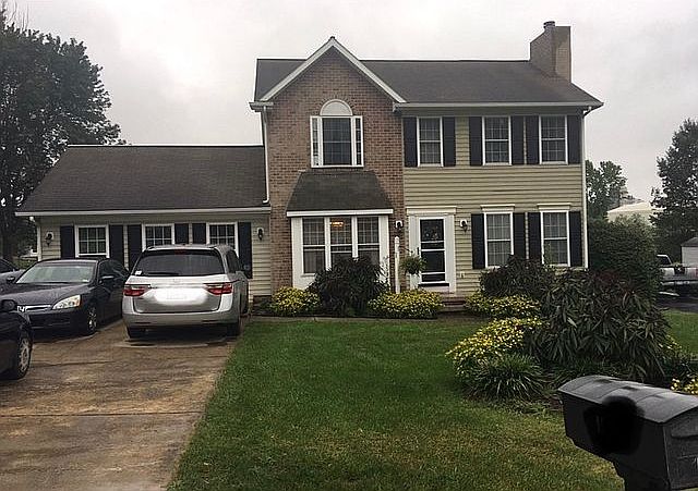 1st image of 104 Willow Dr