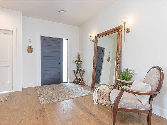 5th image of 3155 Woodrush Dr