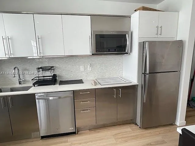 700 16th St #204 — Photo 8