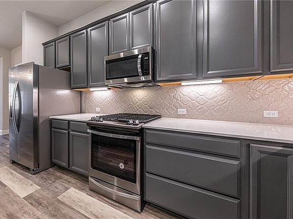 4th image of 5820 Harper Park Dr Unit 8