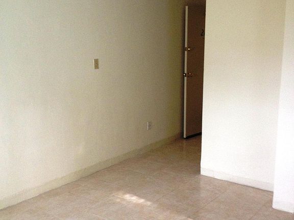 5th image of 213 9th Ave N APT 4