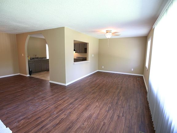 5th image of 1348 Hatfield Ln