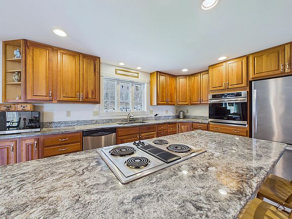 5th image of 63 Bay View Drive