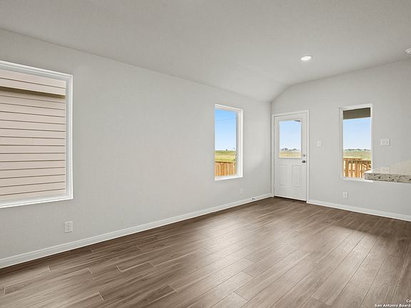 5th image of 2079 Olivia Drive