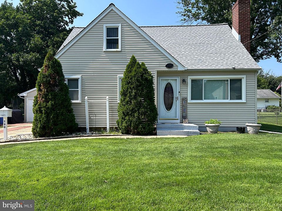 1st image of 150 Hawthorne Dr