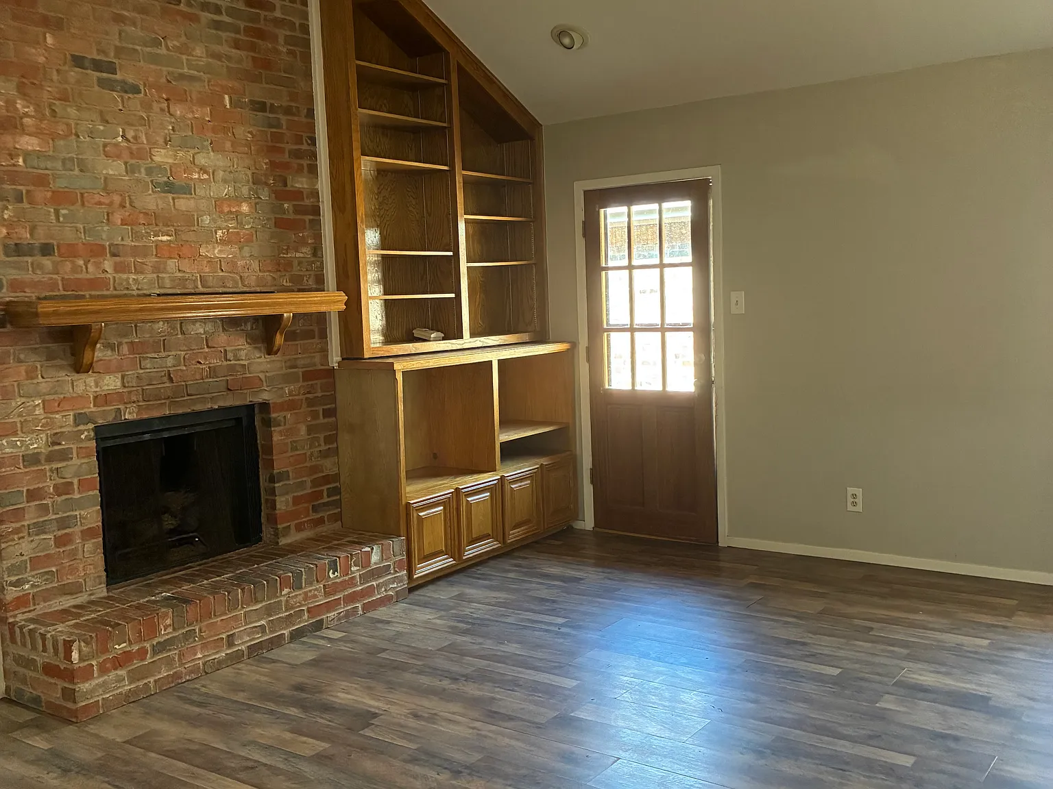 3 bed, 1472 sqft, $1,895 — Photo 3