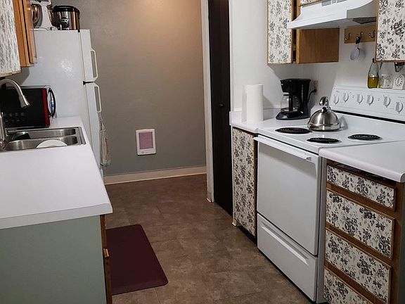 3rd image of 3041 SE 38th Ct
