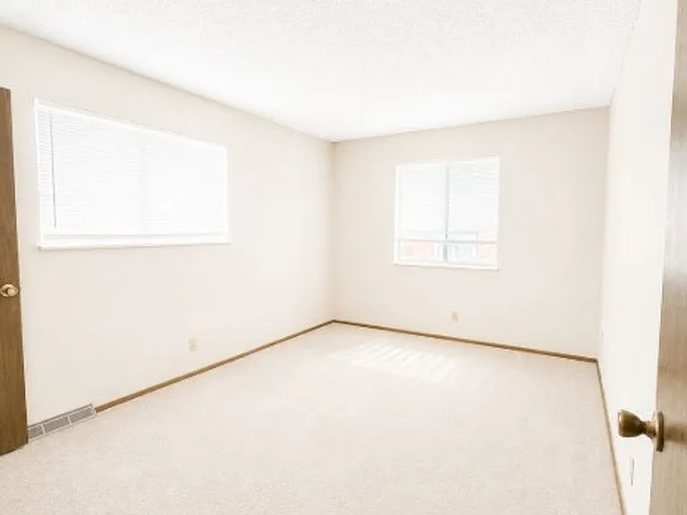 9777 Orangewood Dr — Photo 14
