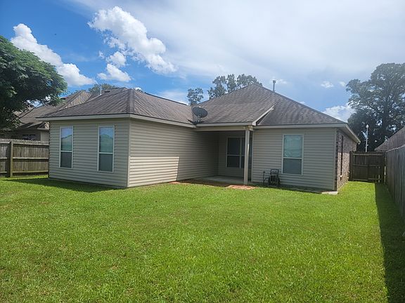 4th image of 328 Elwick Dr