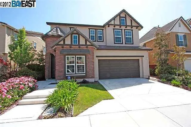 252 Wimbledon Ct photo 1
