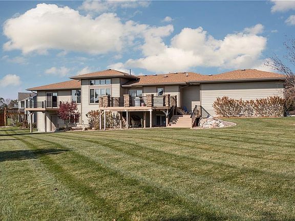 3rd image of 7320 Moonlight Dr