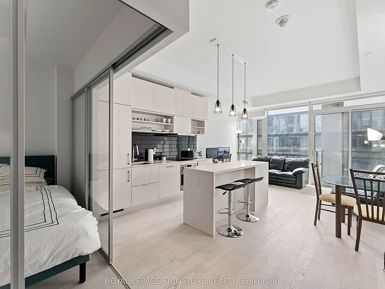 5 Soudan Ave #1629 — Photo 11