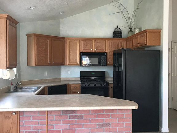 4th image of 93 W Daybreak Ln #11