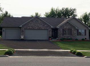 320 Prairie Trl, Stillman Valley, IL 61084