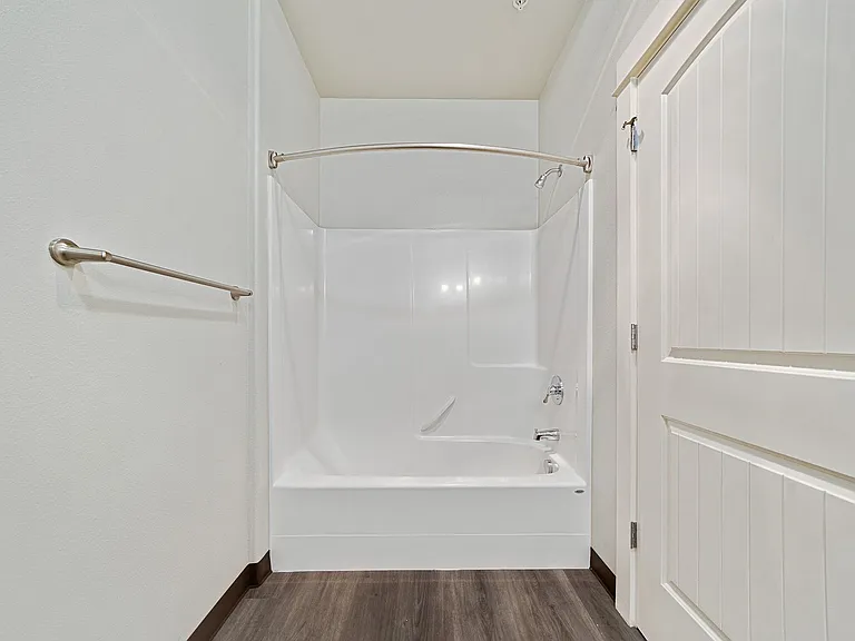 Webster Ridge Apartments — Photo 17
