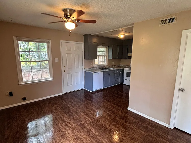 6526 White Horse Rd #5A — Photo 3
