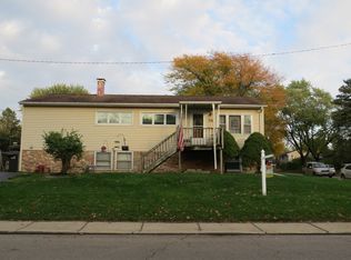 328 Amarillo Dr, Carpentersville, IL 60110