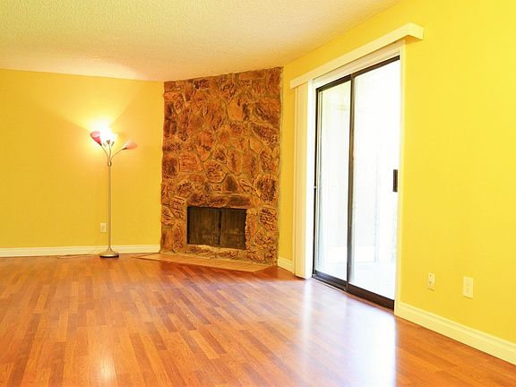3rd image of 12520 NE 145th St APT E29