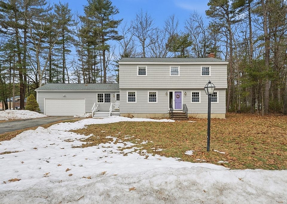 1st image of 5 Clare Cir