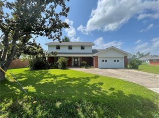 12 River Park Dr, Hahnville, LA 70057