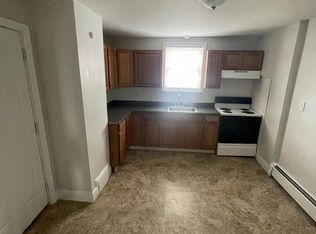 77 Denver St UNIT 4, Pawtucket, RI 02860