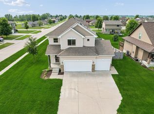 302 31st St SW, Altoona, IA 50009