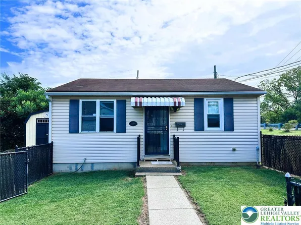 3130 Quarry St, Whitehall, PA 18052