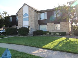 1411 Berta Dr UNIT 2N, Crest Hill, IL 60403