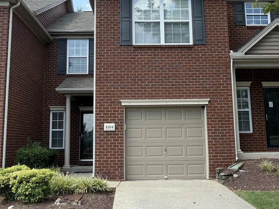 8304 Oak Knoll Dr #1