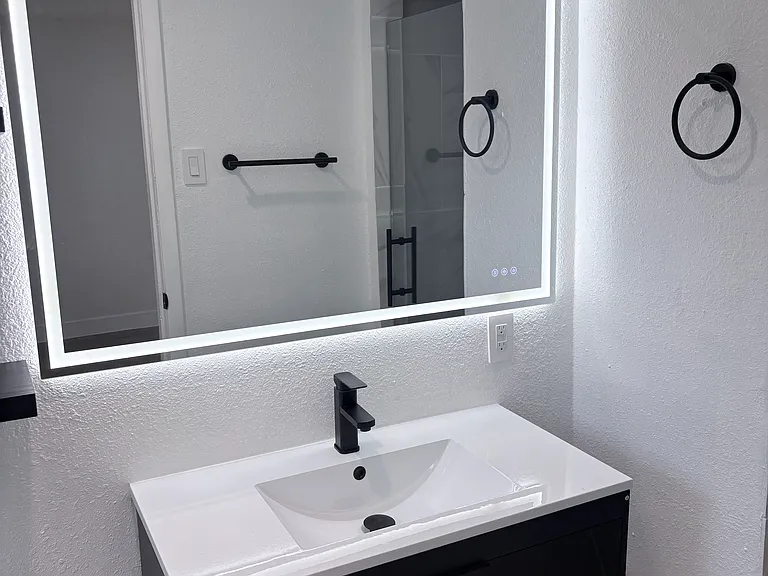 704 Fleetwood St — Photo 37