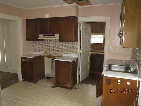 5th image of 813 Lincoln St