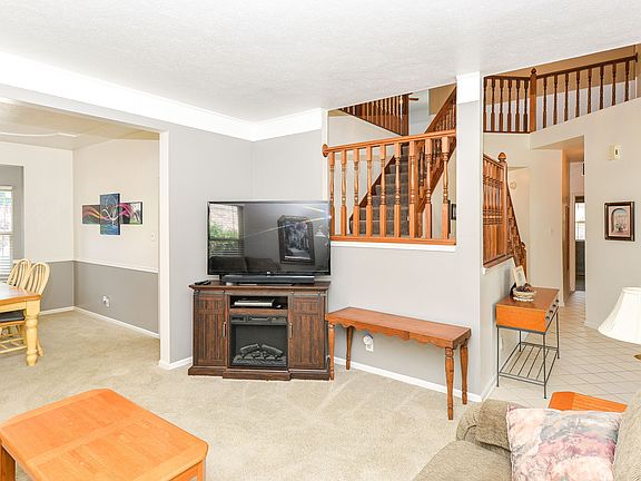 3rd image of 7755 Santolina Dr