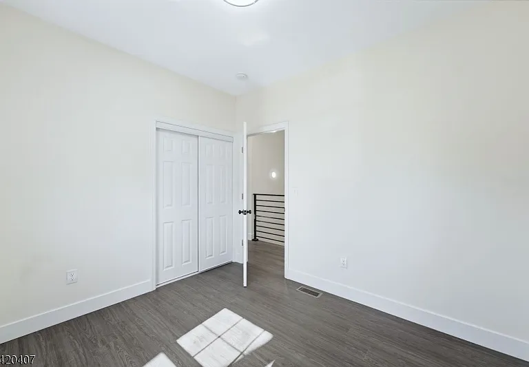 392 S 19th St — Photo 10