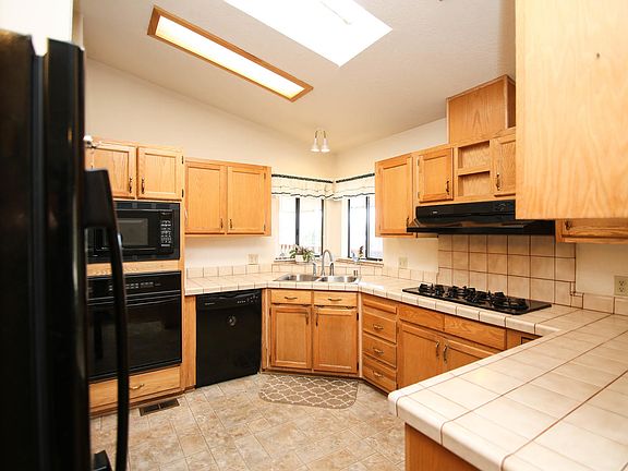 5th image of 20 Rollingwood Dr Space 99