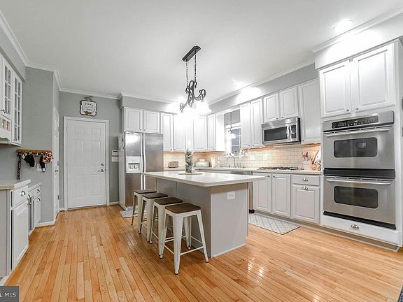 5th image of 42977 Hungerford Ct