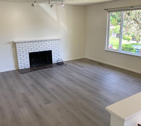 2nd image of 9062 NE 131st Pl