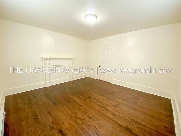 909 13th St SE — Photo 24