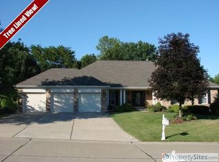 932 Wolfrum Glen Ct, Saint Peters, MO 63304