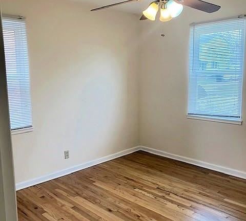4th image of 5919 Deering Ave