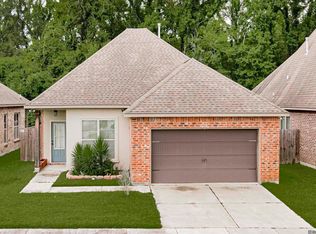 7985 Brown Hickory Ave, Baton Rouge, LA 70820