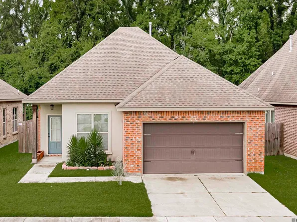 7985 Brown Hickory Ave, Baton Rouge, LA 70820